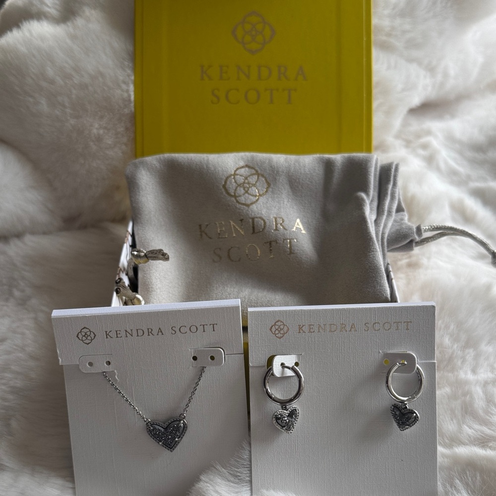 Kendra Scott Silver Heart Jewelry Set
